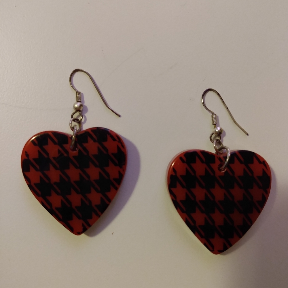 Hanging plaid heart earrings